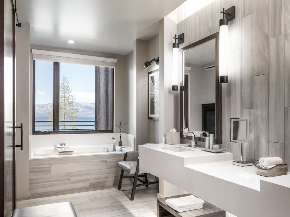 Edgewood Tahoe Resort尊贵客房， 2 张大床， 湖景（Tahoe）