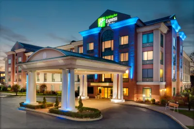 Holiday Inn Express & Suites WARWICK-PROVIDENCE (AIRPORT) by IHG Отели в г. 