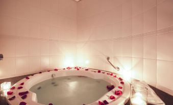 Hotel Nacional Inn Curitiba Santa Felicidade - Housity