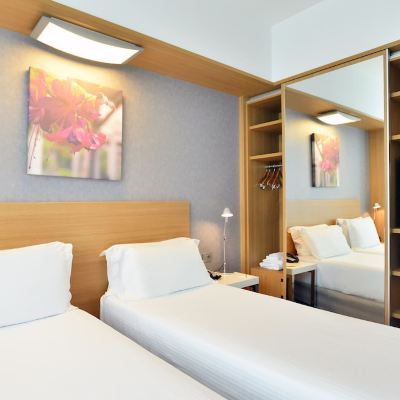 無障礙精緻雙床套房 米蘭北部希爾頓花園酒店優惠