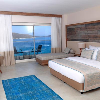 Deluxe Double Room with Seaview