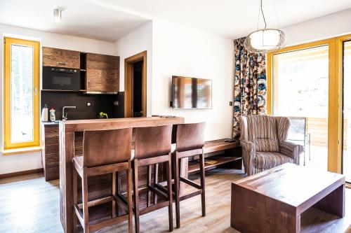 Chalety Jasná Apartmány Bor 带山景的公寓-ChaLet L.