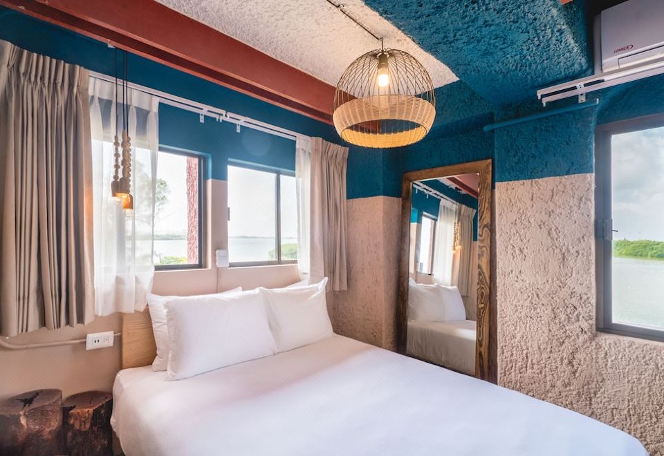 紧凑型房间，共用浴室