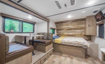 Hongcheon Vivaldi Camping Park Caravan