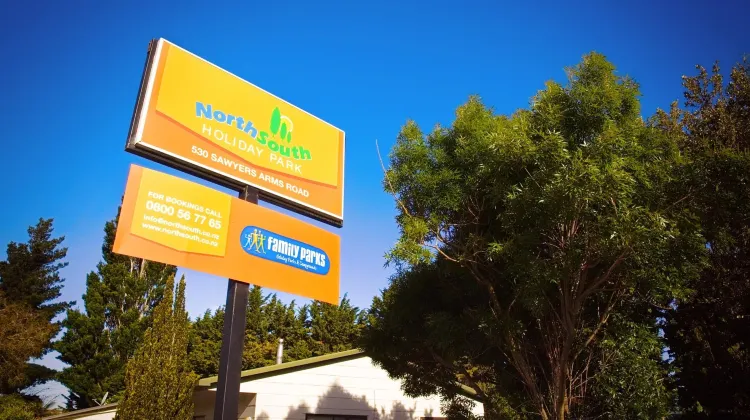 North South Holiday Park 外観