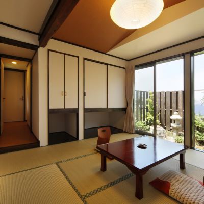 Main Building, Japanese-Style Room With 8 Tatami Mats, With Garden (Non-Smoking Room) [Deluxe Suite] [Japanese Room] [Non-Smoking] [Nightlife View] おさしみの宿　たろべ クーポン