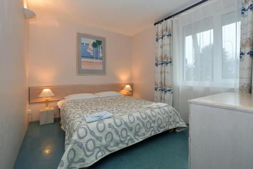 两卧室公寓 - 带露台