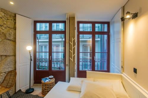 Oldtown Studio One-Bedroom Apartment