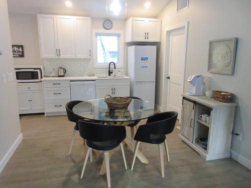 Mountain View Bed & Breakfast Deluxe King Room