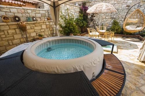 带山景的双人间