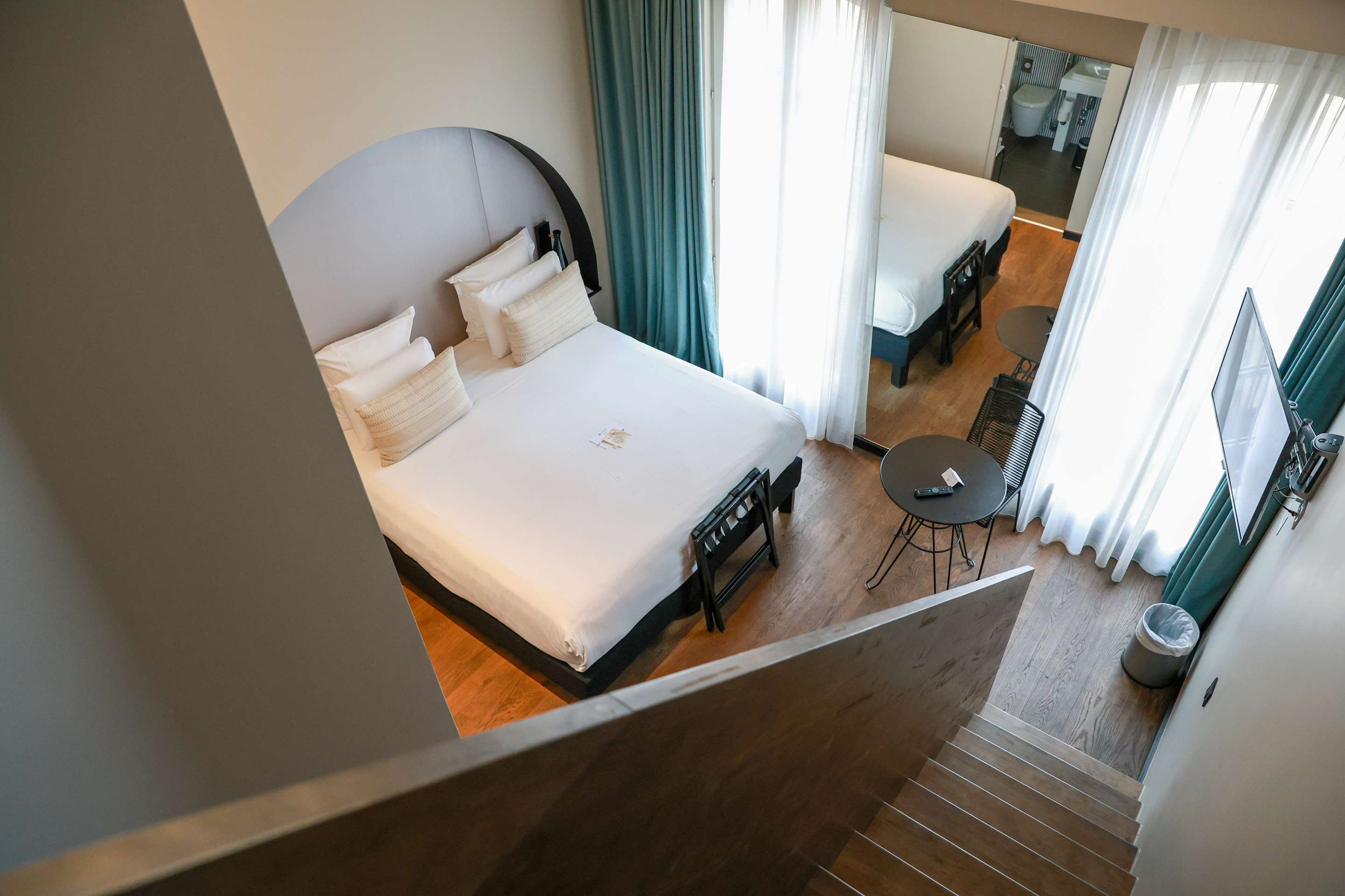 大床一卧房（带梳化床）