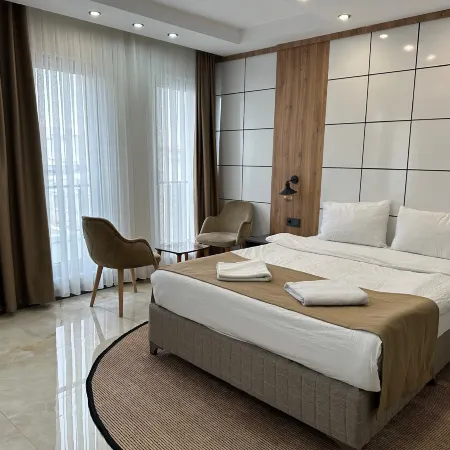 Pars Palas Hotel Отели в г. Ван