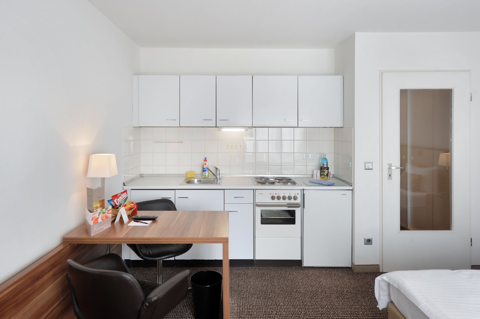 双人床或双床房（1张双人床或2张单人床）