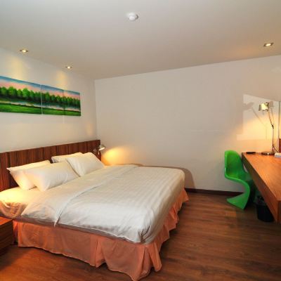 無窗高級特大床房 法國酒店優惠