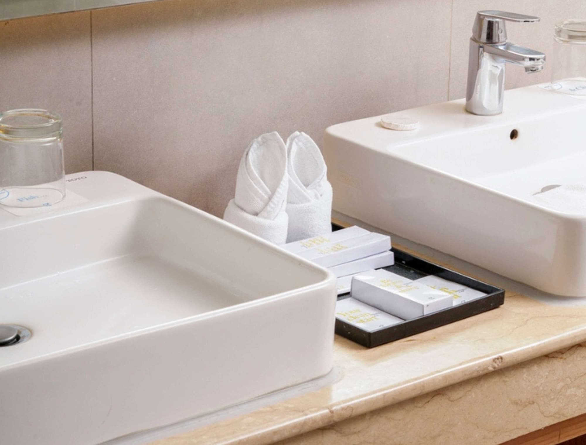 双卧室春丘套房-两张大床-带阳台-海景