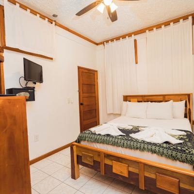 Family House Falling Leaves Lodge Promo Code