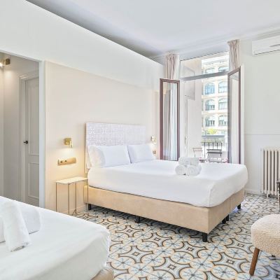 Superior Triple Room with Balcony Mihlton Barcelona Boutique B&B Promo Code