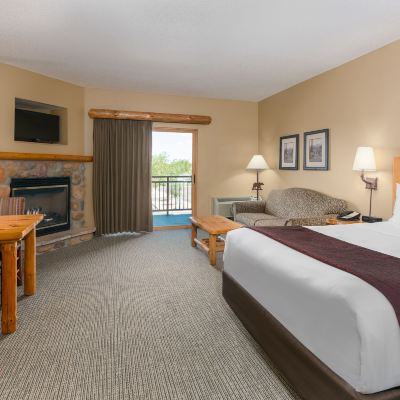 Wolf Den Suite-Water Park Included Great Wolf Lodge Kansas City Promo Code