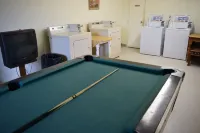 Travelers Inn & Suites