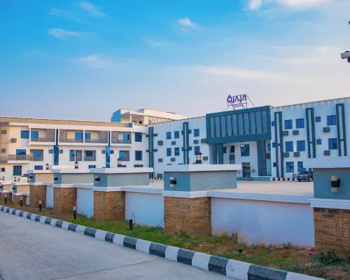 Ojaja Suites Akure 아쿠레 호텔