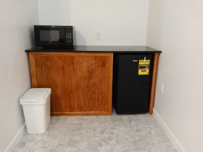 2 minutes from Downtown 5 minutes from the airport. 2 minutes from ferry Hotels in 