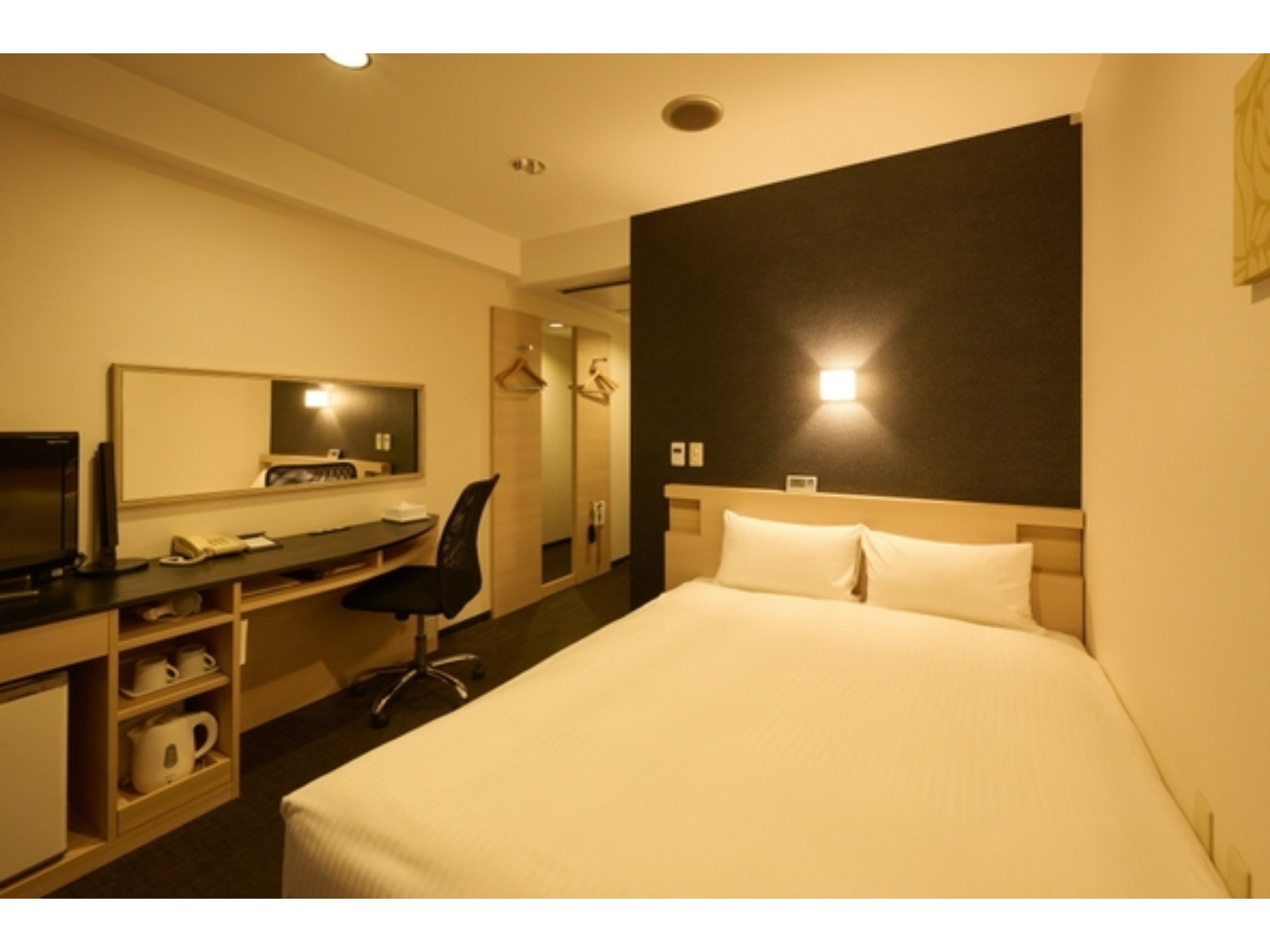 标准大床房（禁烟）