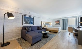 DoubleTree by Hilton New York JFK Airport - Housity