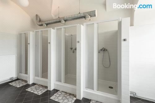 带共用浴室的双床房