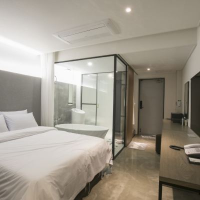 스탠다드 더블룸 관람차뷰 호텔 월미도 쿠폰