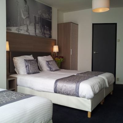 Triple Room with 3 Single Beds