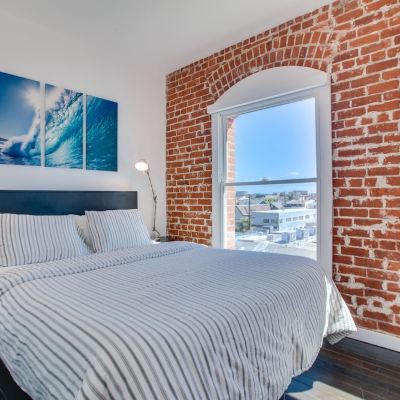 One Bedroom Suite with Beachfront Ocean View