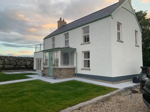 Sage Gables Mourne Mountains Four-Bedroom House