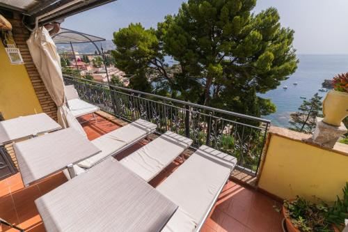 两卧室公寓 - 带露台