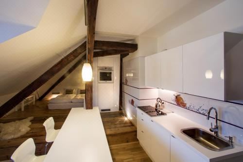 豪华大床一室房