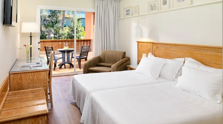 H10 Mediterranean Village Room