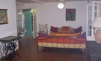 House with 2 Bedrooms in Apt, with Wonderful Mountain View, Private Po