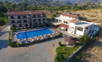 Vouni King Hotel - Housity