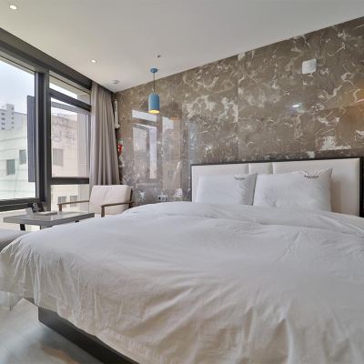 Premium Room Hotel Yuna Promo Code