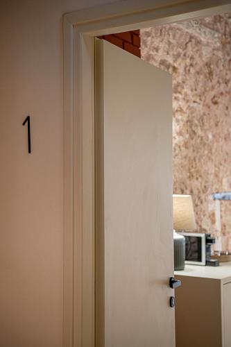 带阳台的三人房