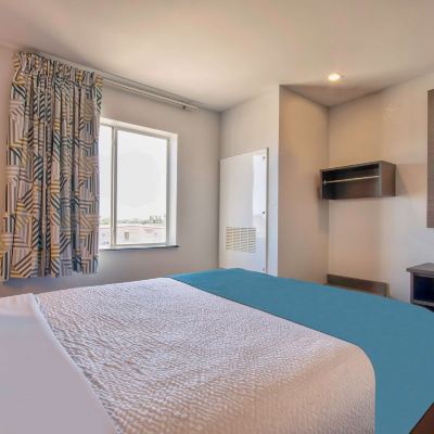 Queen Room-Non-Smoking Motel 6-Harlingen, TX Promo Code
