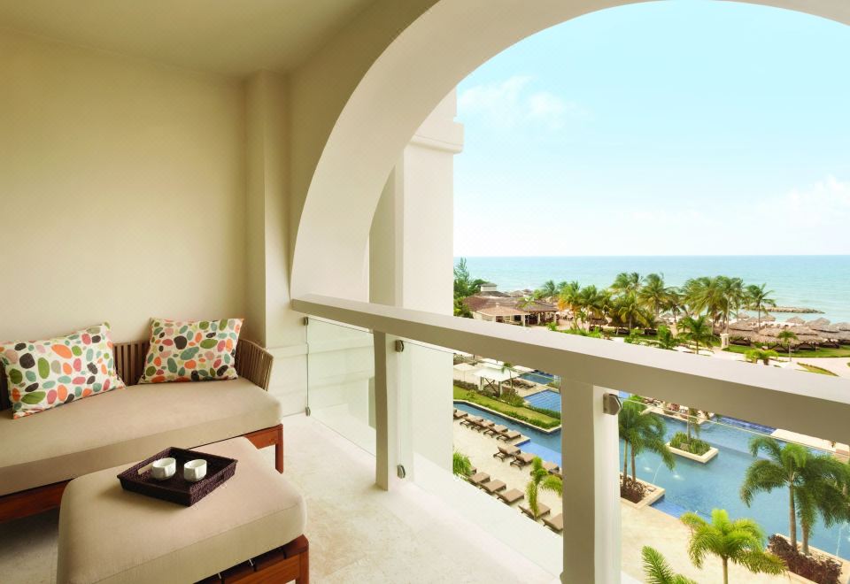 Hyatt Zilara Rose HallJunior Suite Ocean Front King