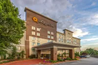 La Quinta Inn & Suites by Wyndham Atlanta Airport North Các khách sạn ở 