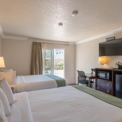 Deluxe Room-2 Queen Beds Cannery Row Inn Promo Code