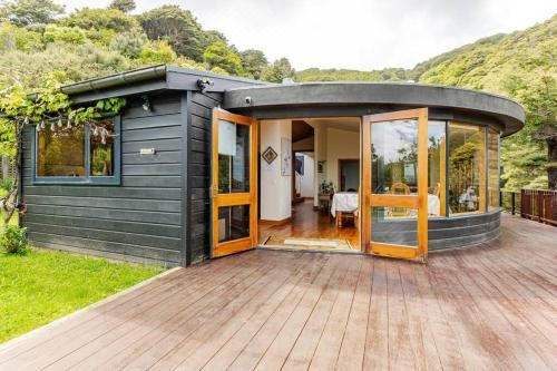 Sea views from holiday house Three-Bedroom Villa