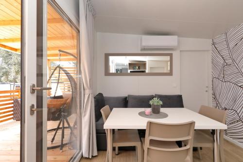 Mobile Home Golden De Lux