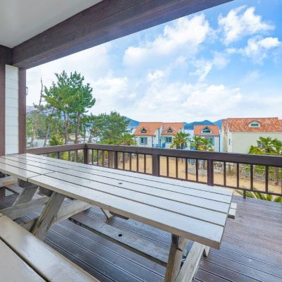 Room 101 (Family Room, Ocean View, Dog Allowed) 거제도 어우름펜션 쿠폰