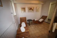 Strand Cottage