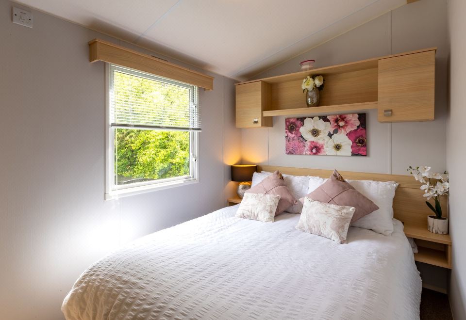 家庭活动屋， 私人浴室， 花园景观 （Luxury Static Caravan）