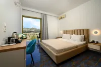Ninos Grand Beach Hotel & Resort