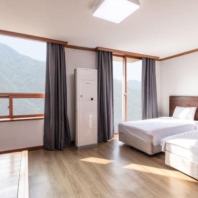 Premier Condo, 1 Bedroom, Mountain View (28Py, Ondol Or Bed Randomly Assigned) 켄싱턴리조트 가평 쿠폰